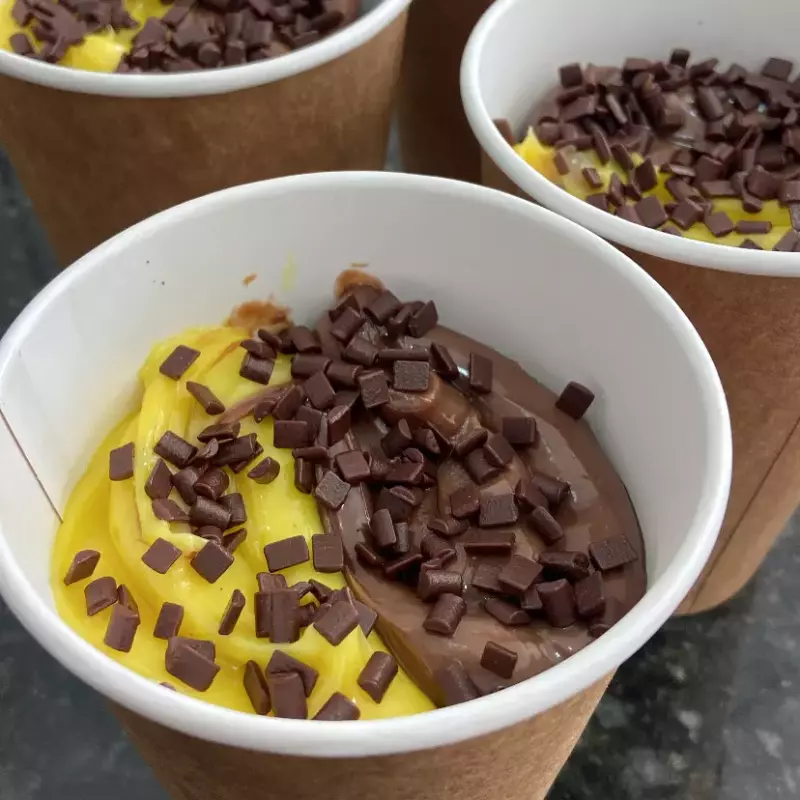 BOLO NO COPO CHOCOMARA.