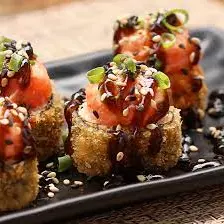 HOT ROLL TATAKI 8 PEÇAS