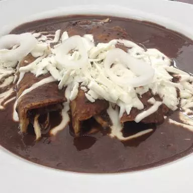 Enfijoladas con pollo