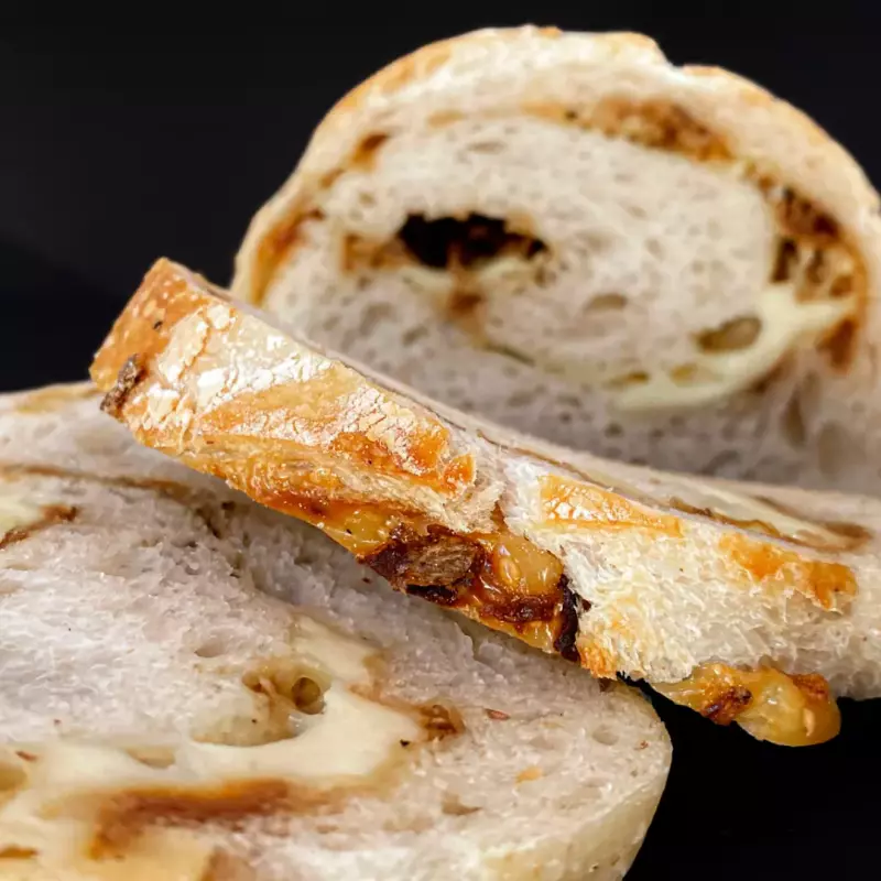 Filão Queijo e Cebola Crispy