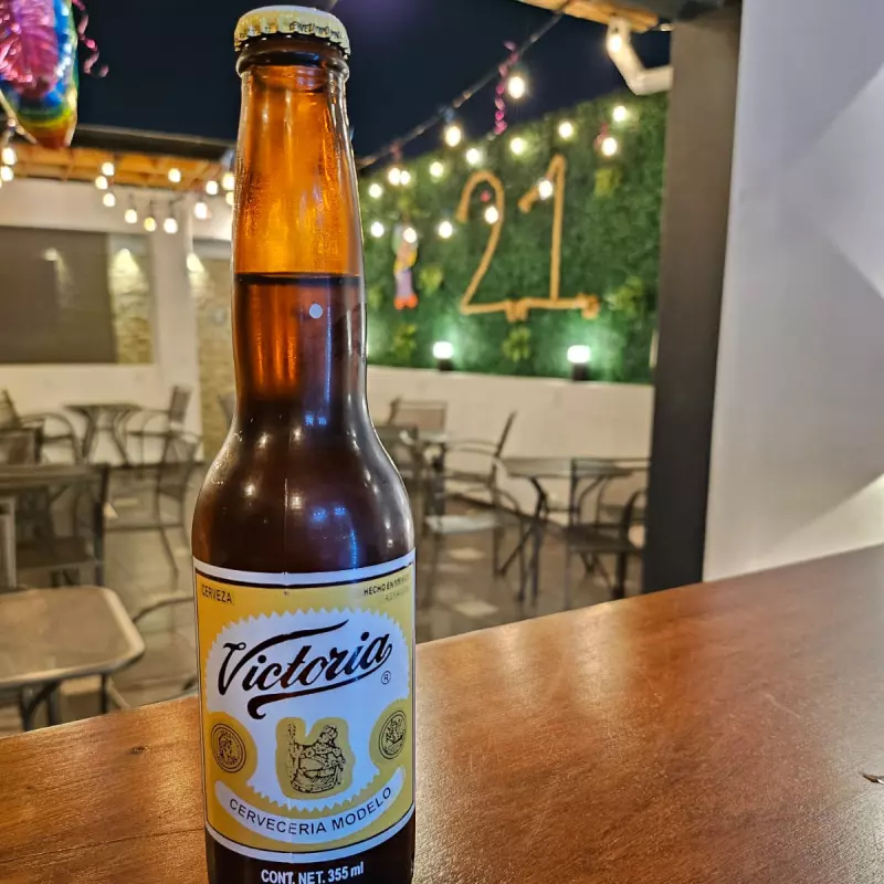 Cerveza Victoria (vidrio) 355ml