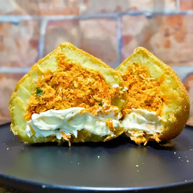 Coxinha BIG Frango com Catupiry