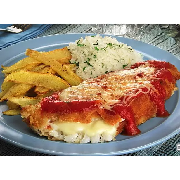 Filé de Peixe à Parmegiana