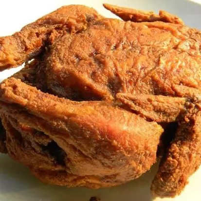 pollo frito entero