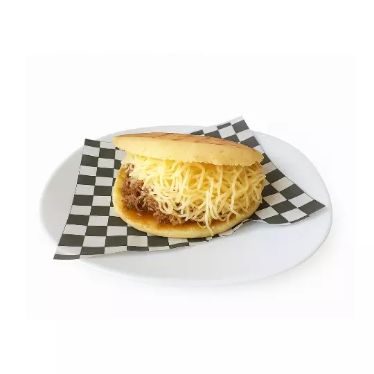 Arepa de carne y queso