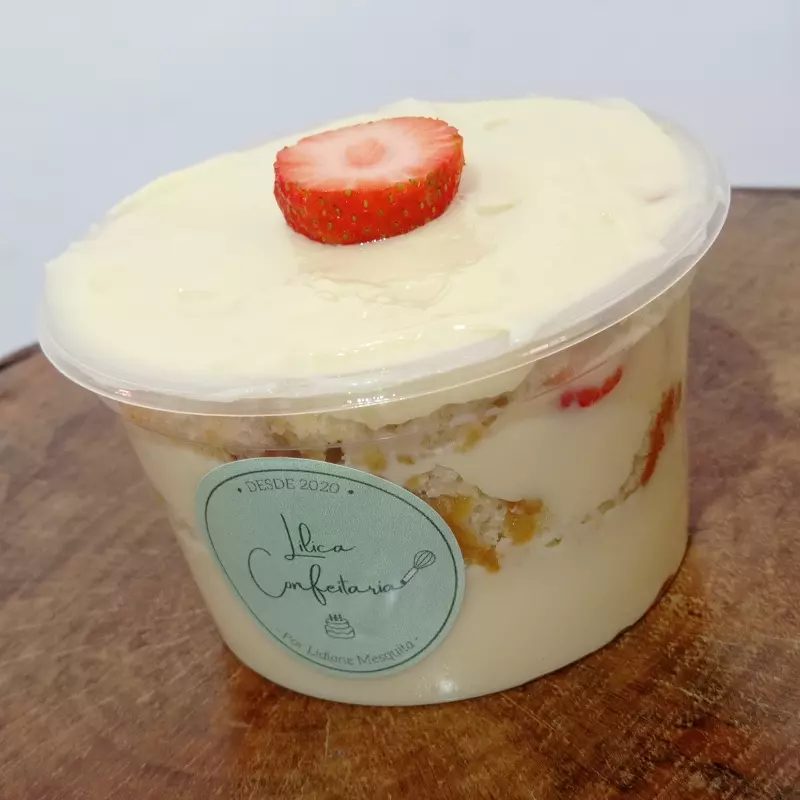 Bolo de Pote Ninho/Morango