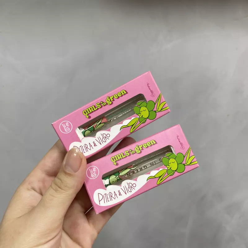 Piteira girls in green florzine