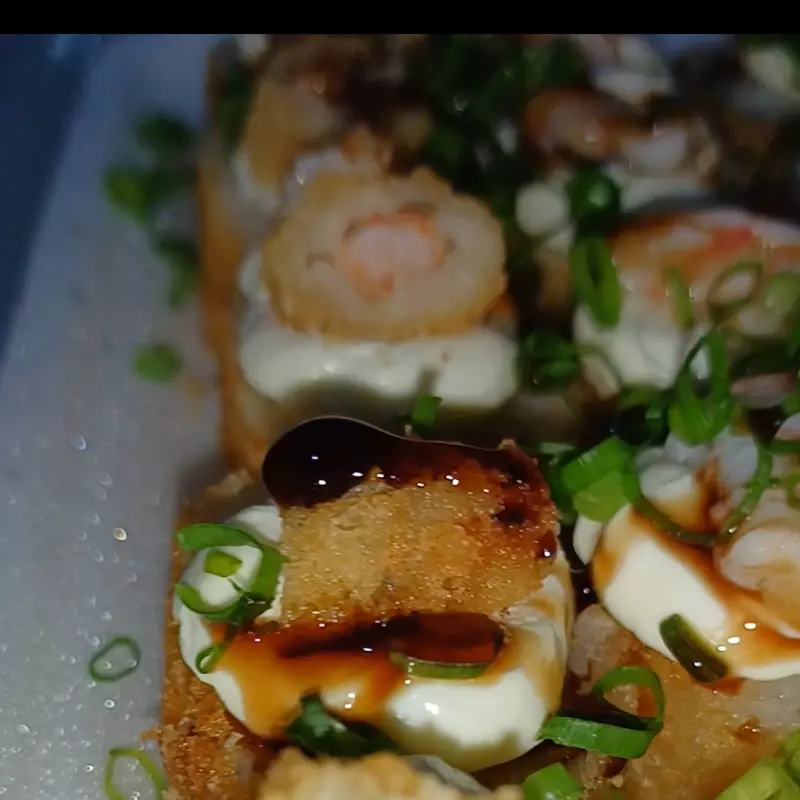 CANAPÉS HOT - 10 UNIDADES