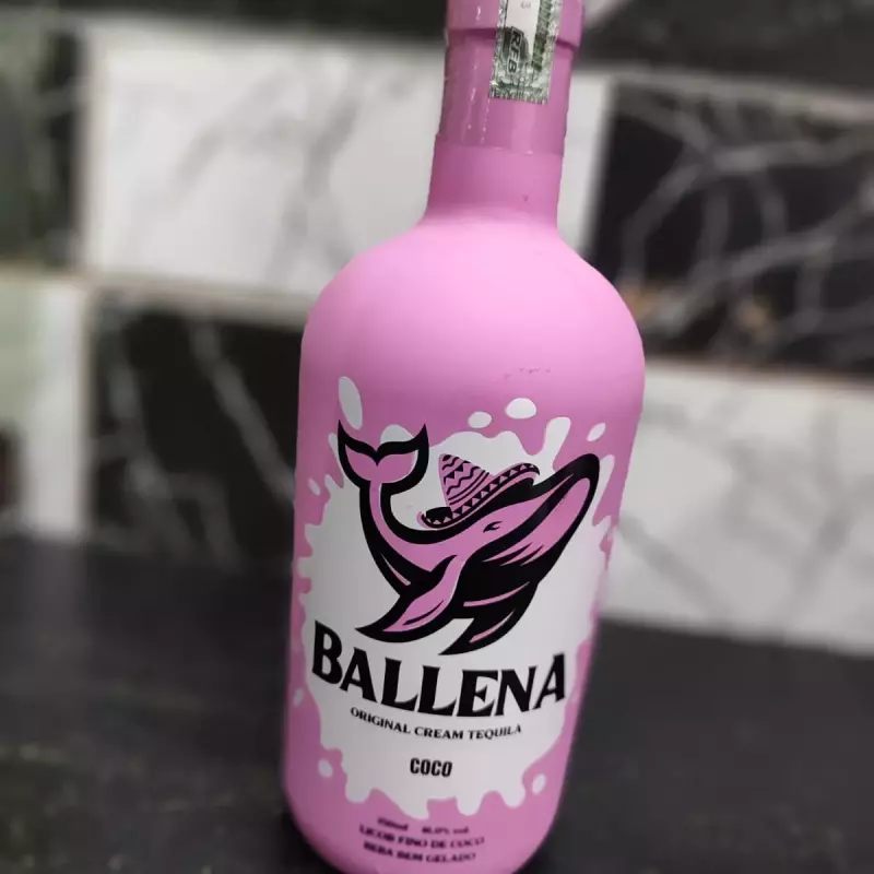 LICOR BALLENA COCO GARRAFA