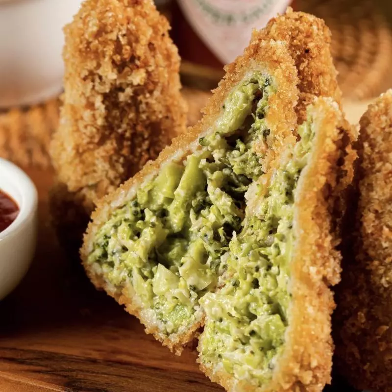 Coxinha de Brócolis com Catupiry
