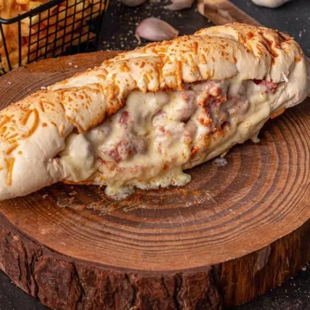 Pão de Alho com Frango grelhado