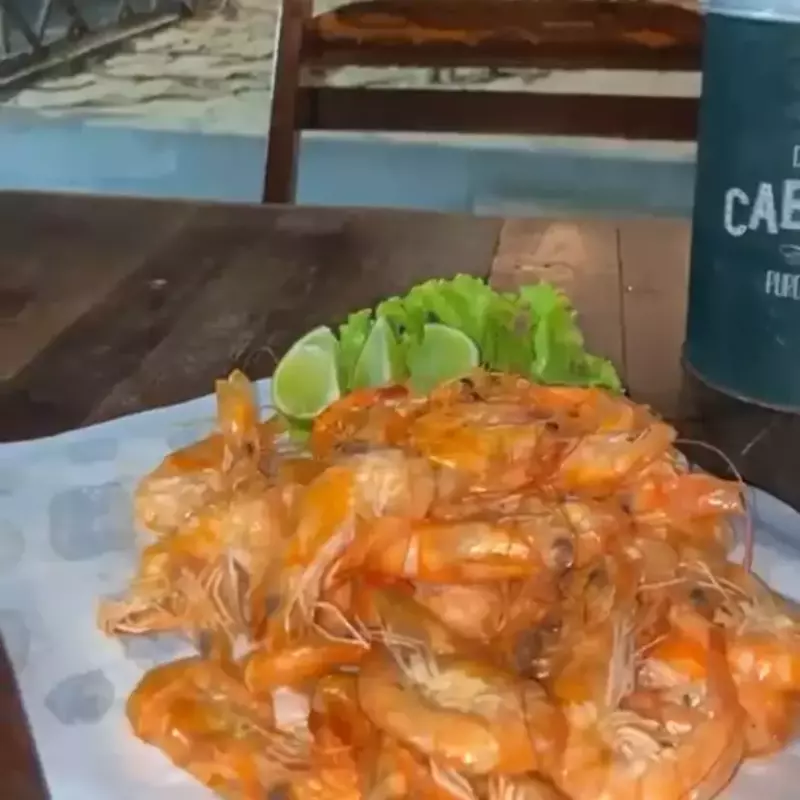 Camarão ao alho e óleo