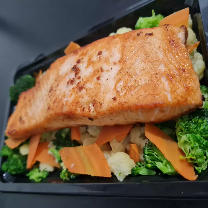 Teppan de salmão