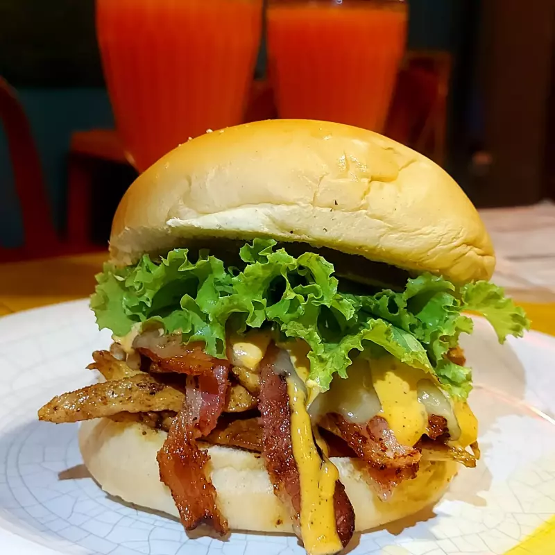 2 HARLEY +1 REFRE LATA