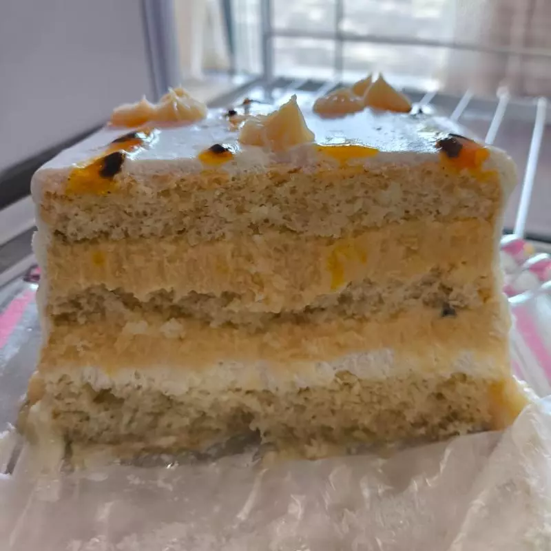 BOLO (FATIA) - MARACUJÁ