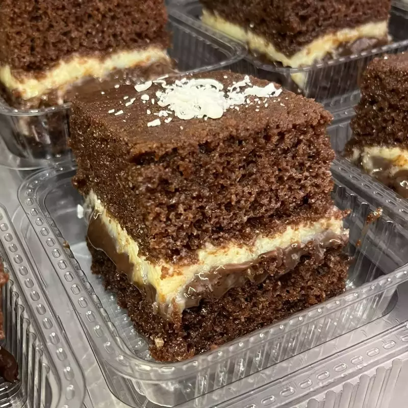 BOLO GELADO- CHOCOLATE COM COCO