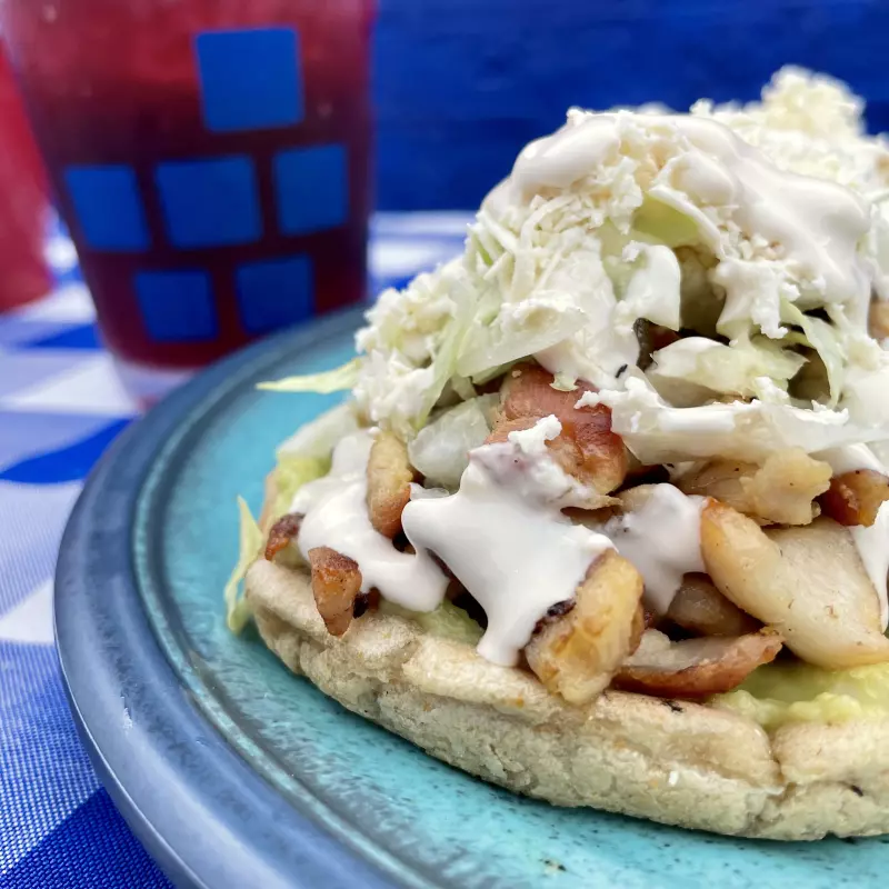 2 Sopes + Bebida + Domi Gratis