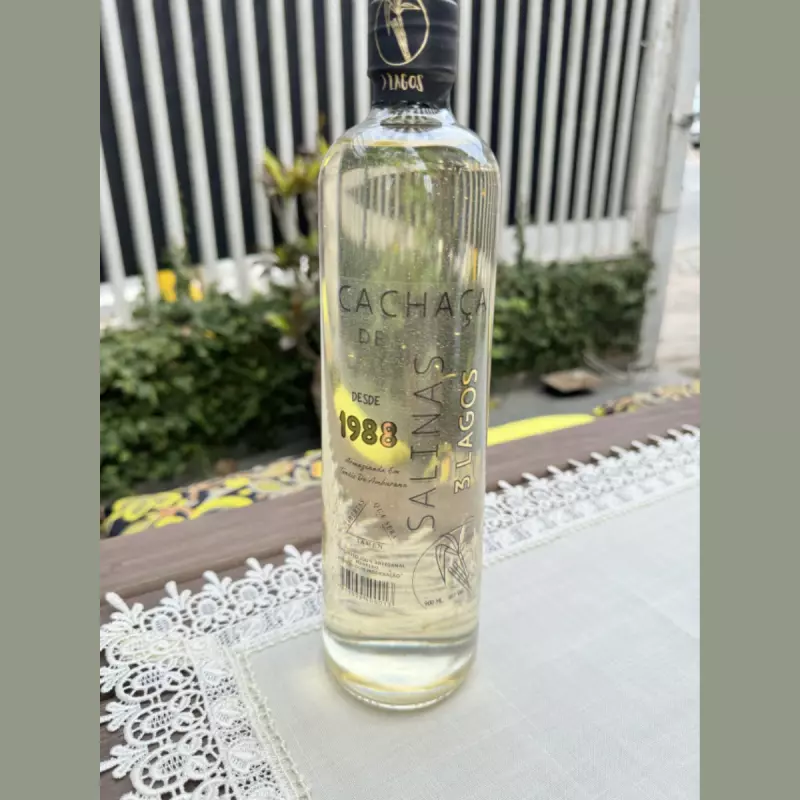Cachaça 3 Lagos Com Ouro 900ml