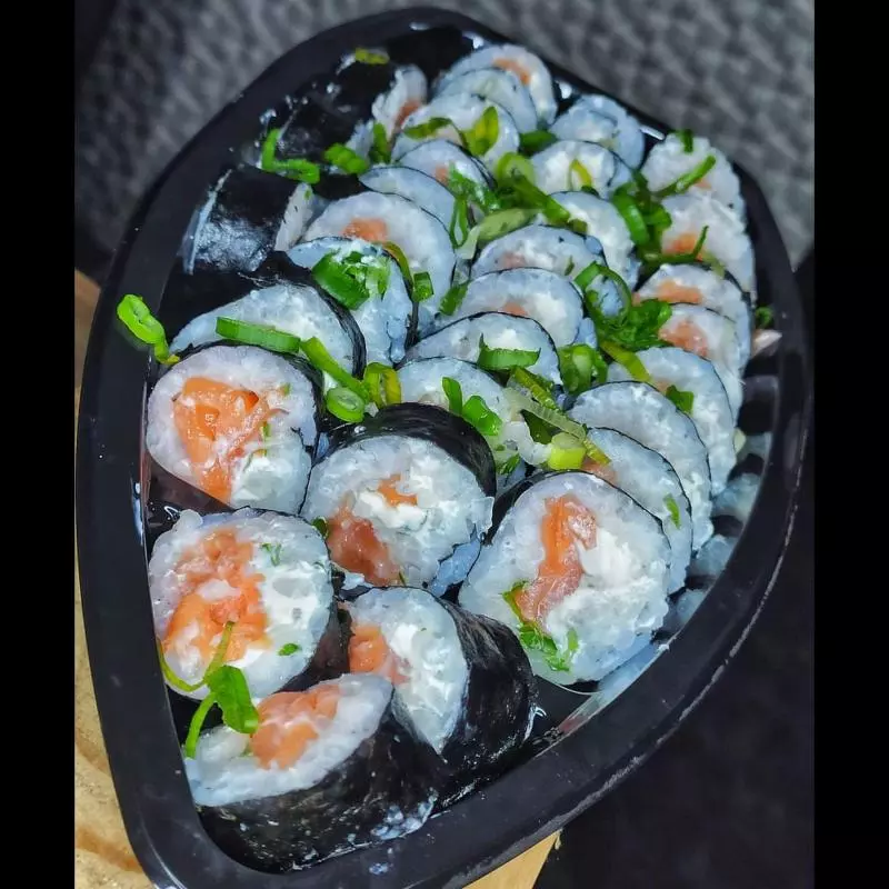 24 Makimonos Salmão