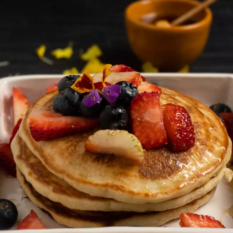 Torre Pancake con frutas