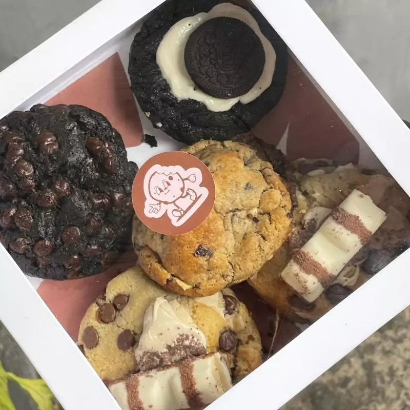 Cookie box