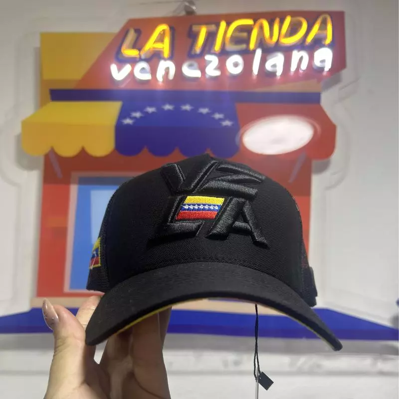 Gorra VZLA negra bordada malla negra