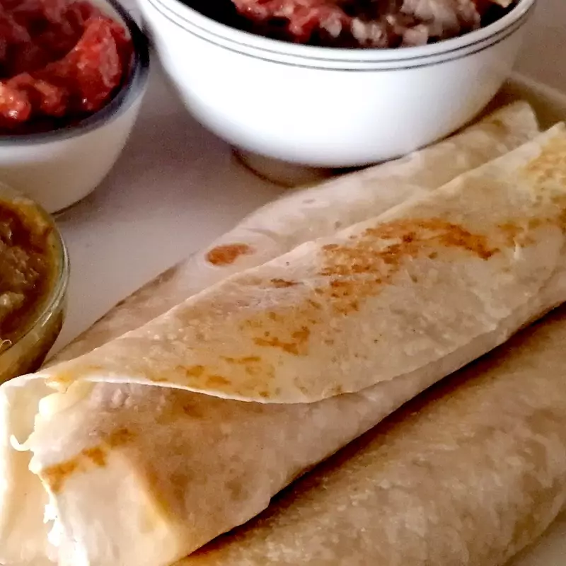 Burro Deshebrada con Papas