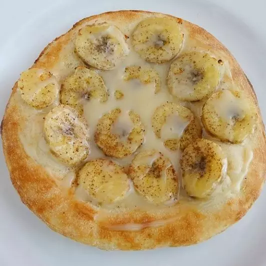 Esfiha de banana com canela