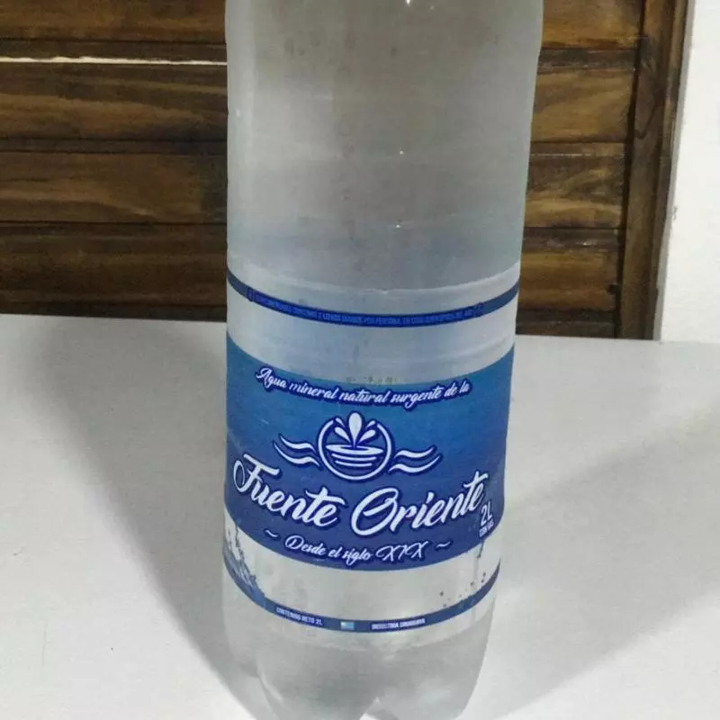 Agua c/ Gaz 2L
