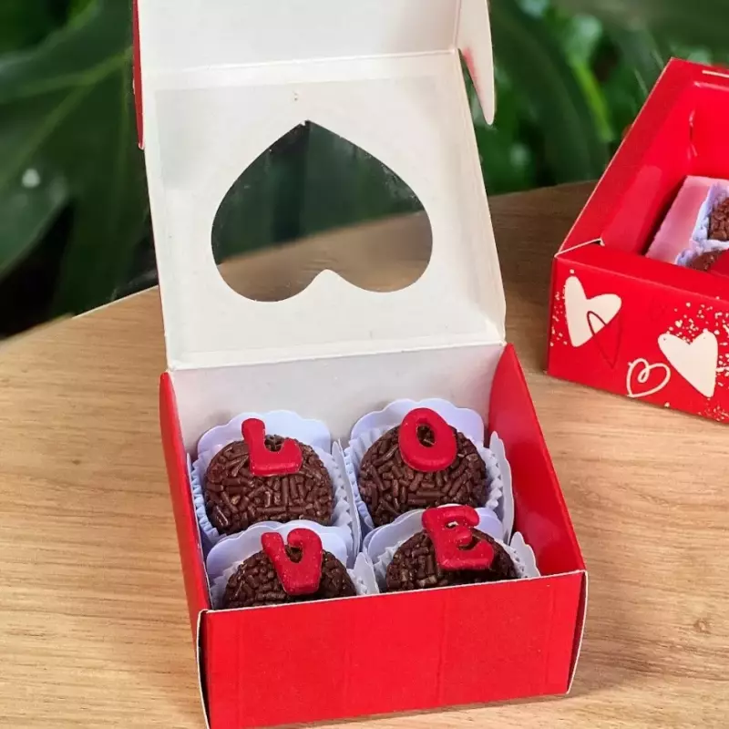 Caixinha Brigadeiros Love