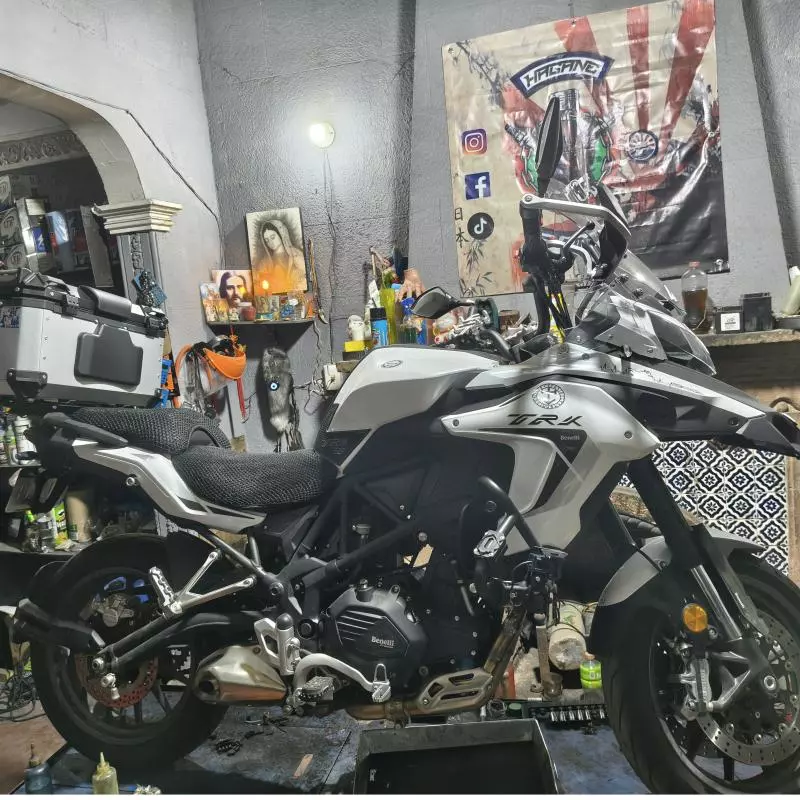 Servicio 1,2 y 3 Benelli TRK502