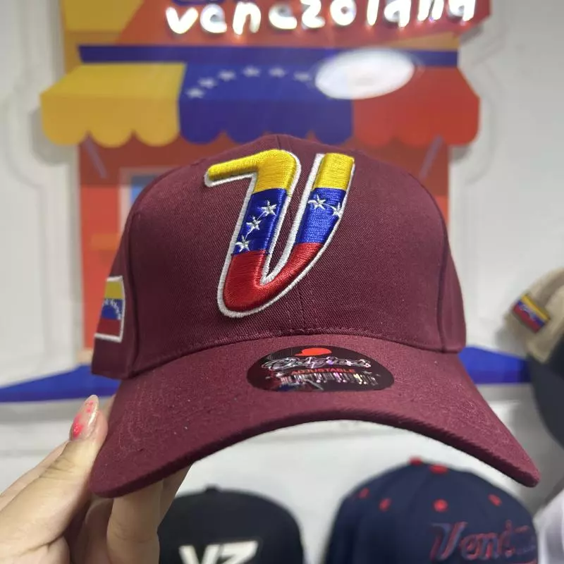 Gorra V vinotinto