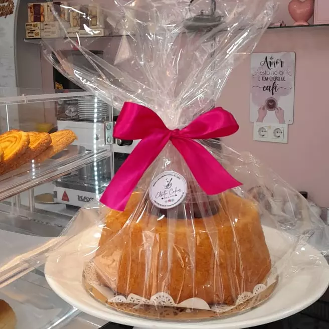 Bolo de cenoura inteiro