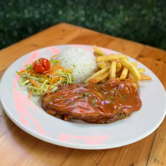 SOLOMITO EN SALSA NAPOLITANA