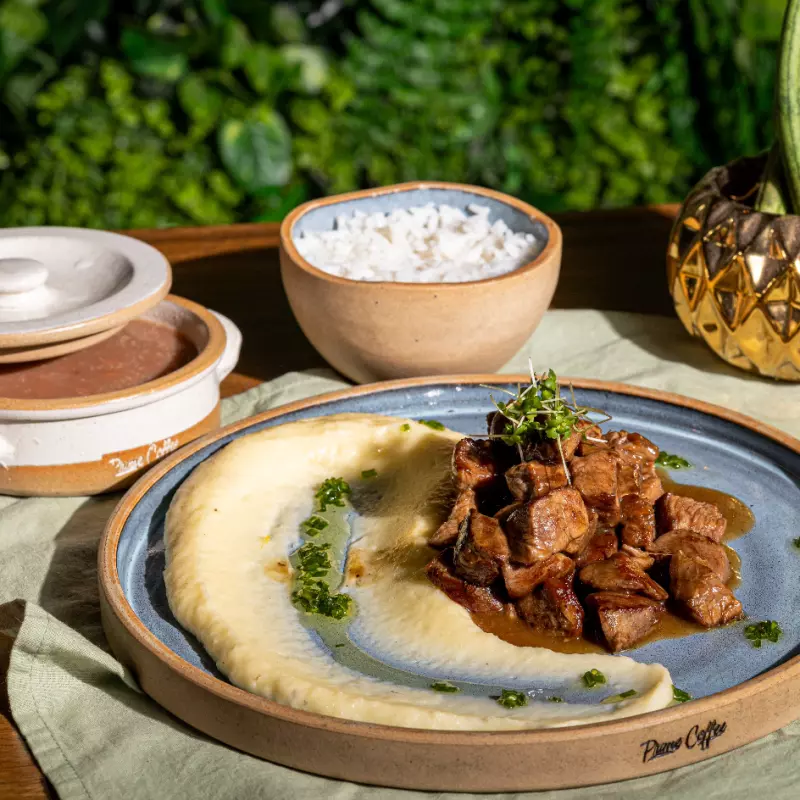 Picadinho de filé mignon