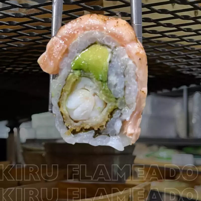 KIRU ROLL FLAMEADO