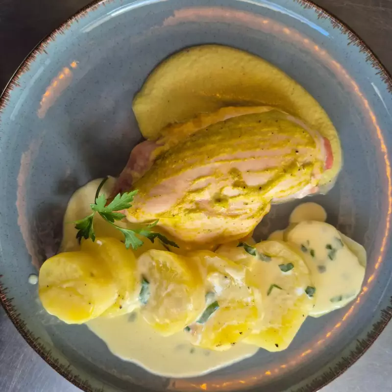 POLLO A LA MOSTAZA CON PAPAS AL HO