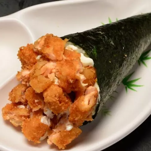 Temaki de Salmão Crocante