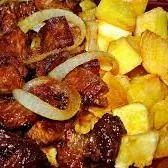 CARNE DE PORCO C/ FRITAS OU MANDIOCA