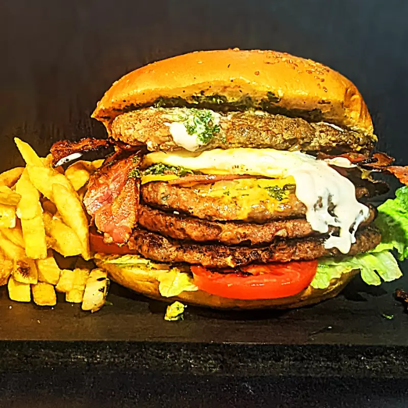 Monstruoburger con papas