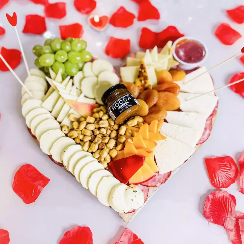 TÁBUA LOVE