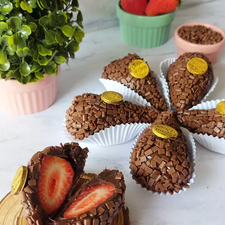 Coxinha de Brigadeiro com Morango