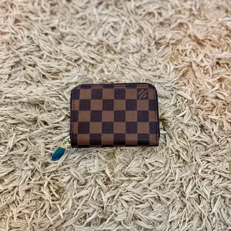 MINI BILLETERA LV BROWN CUADROS