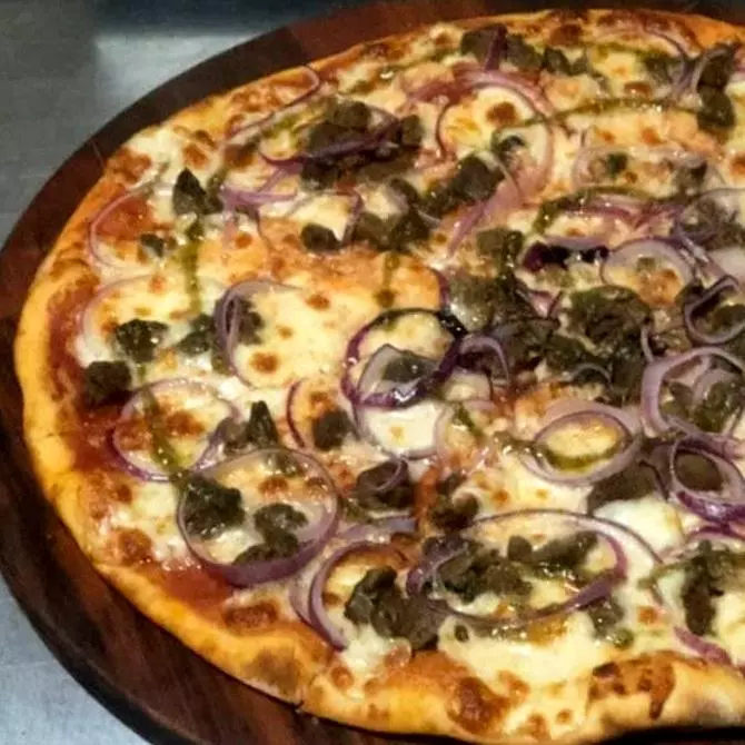 FILÉ COM PESTO DE MANJERICÃO - M
