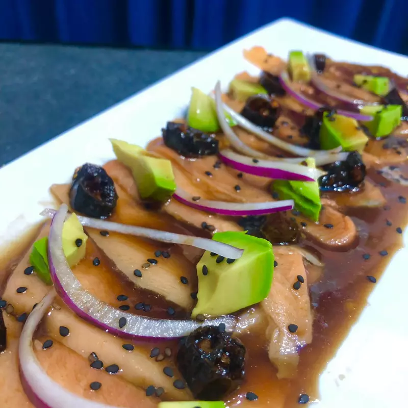 Tiradito de Salmón