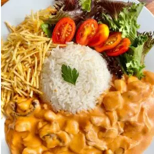 STROGONOFF DE FRANGO