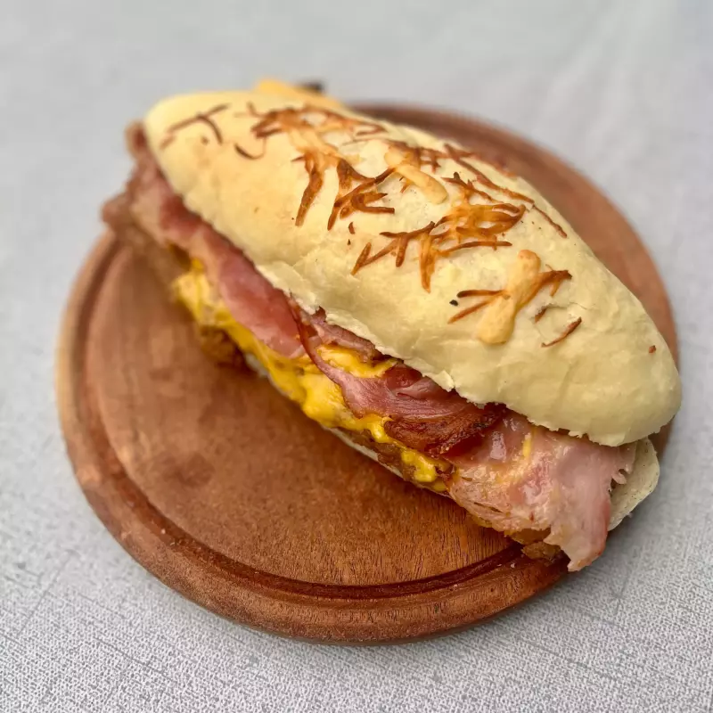 Sanguche de Mila panc y ched c/papas