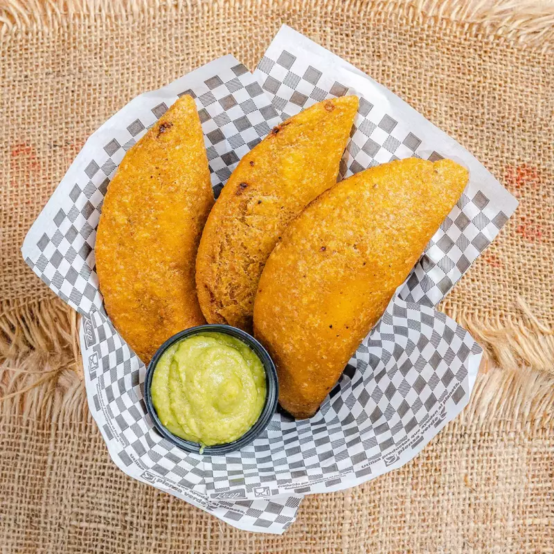 Empanadas de carne desmechada