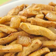 Isca de Frango (Farofa e Vinagrete)