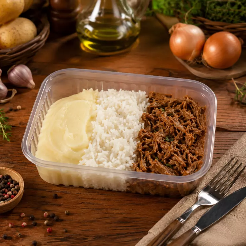 Carne Desfiada Purê de Batata Arroz